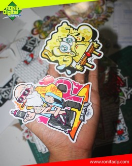 Cetak Sticker Die Cut Vinyl Standar RONIta